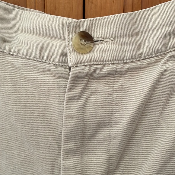 Evergreen 100% cotton shorts, pleated front, size 34 waist - Picture 2 of 7